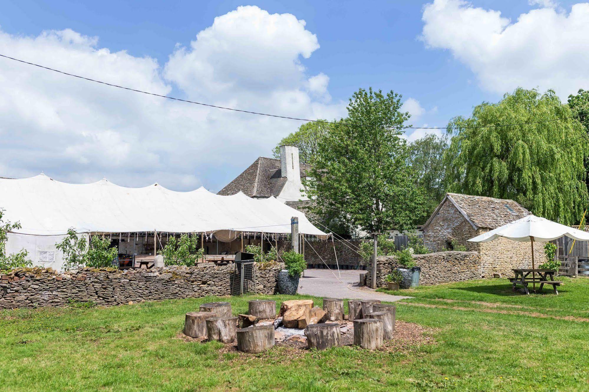 The Holford Arms Bed and Breakfast Τέτμπουρι Εξωτερικό φωτογραφία